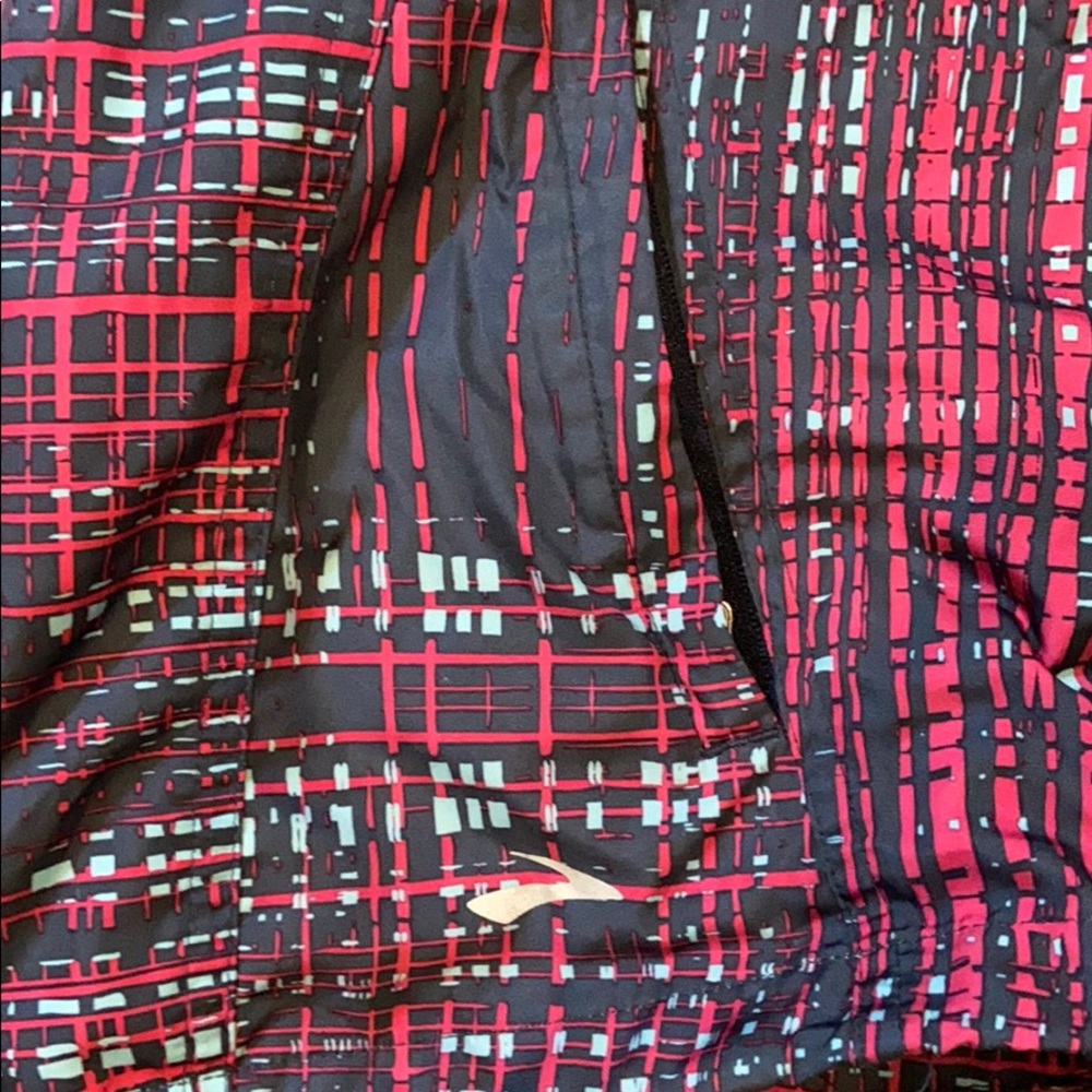 Running windbreaker - Picture 2 of 3